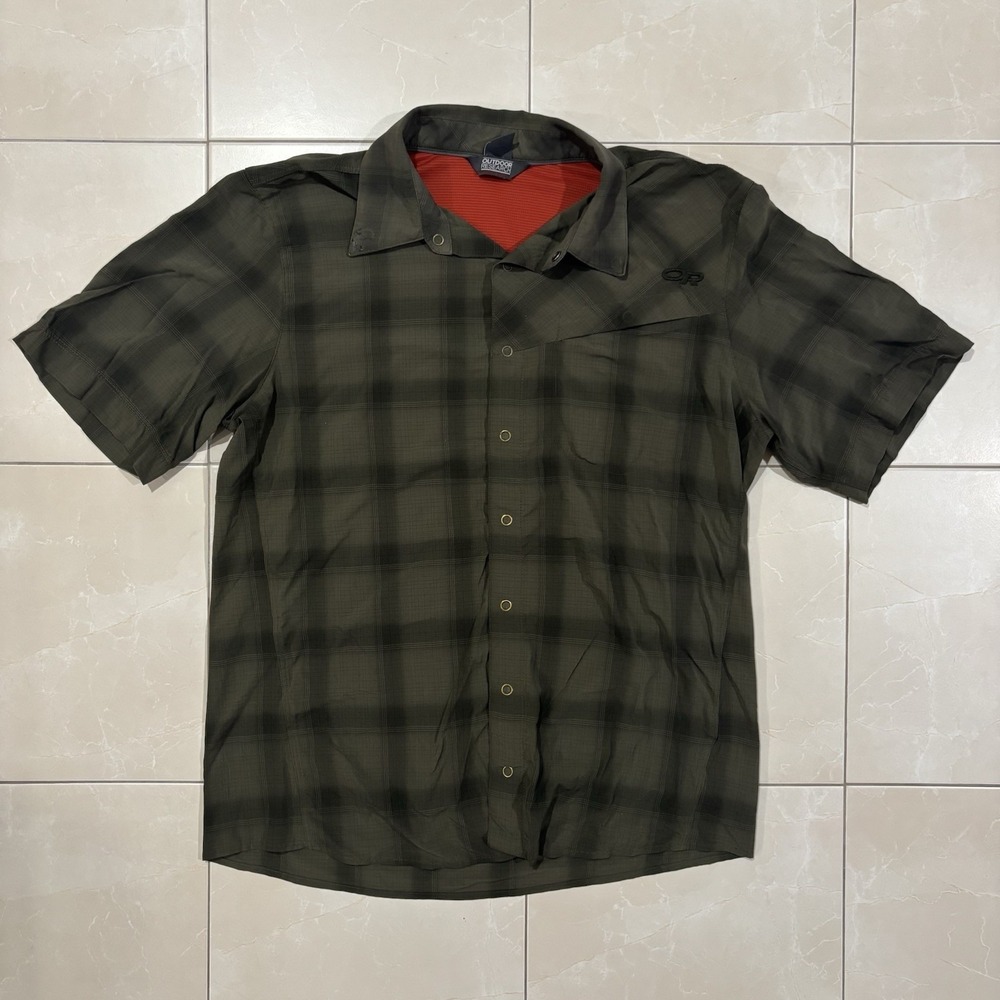 Outdoor Research Button Shirt Men's M Plaid Moisture Wick Hike Outdoors Casual